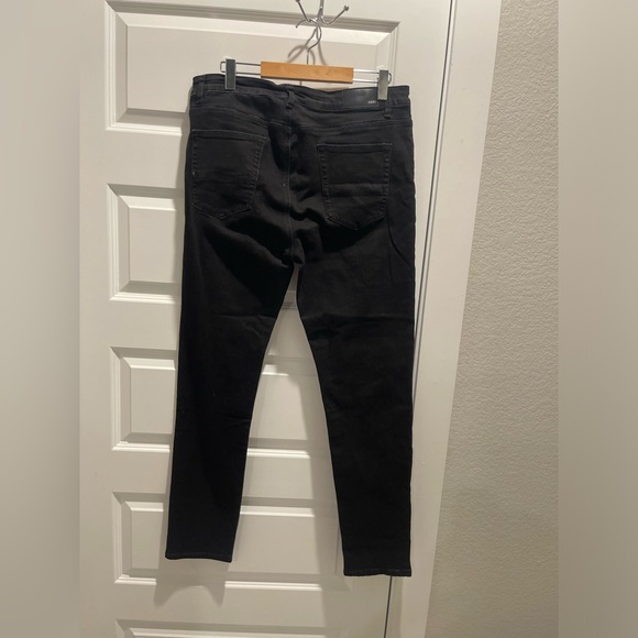 NWT Amiri Varsity Patch Logo Men's Black Distressed Jeans Size 38 - Picture 3 of 9